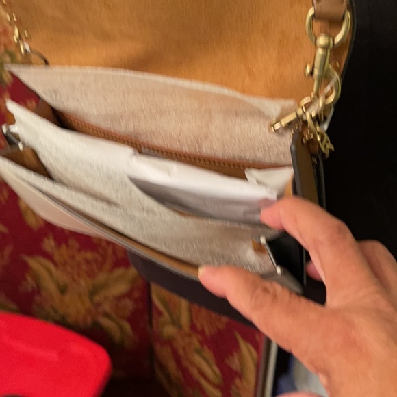 New Coach crossbody light beige 18-20 inches drop. - Picture 11 of 12